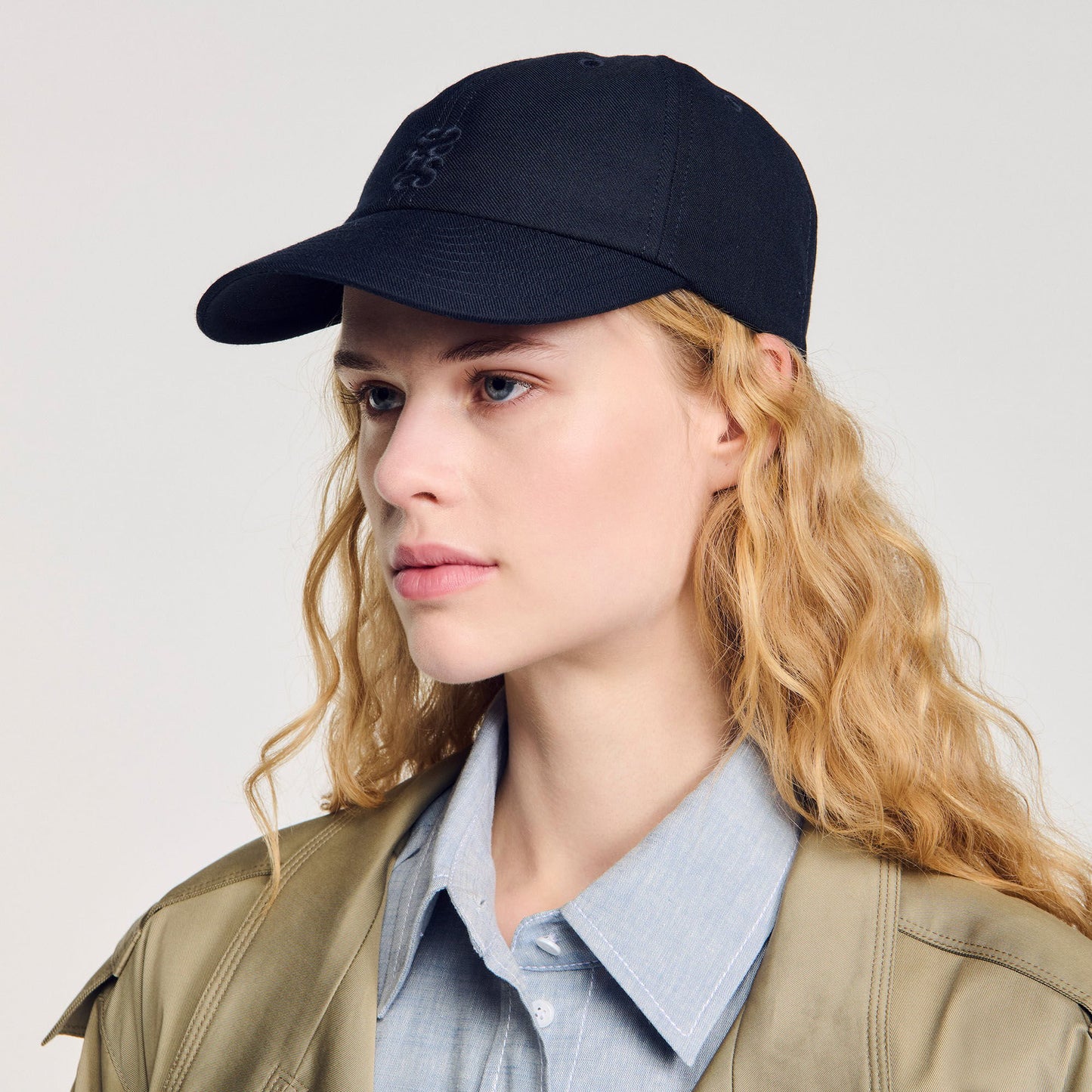 Sandro Cap with tied scarf Blue
