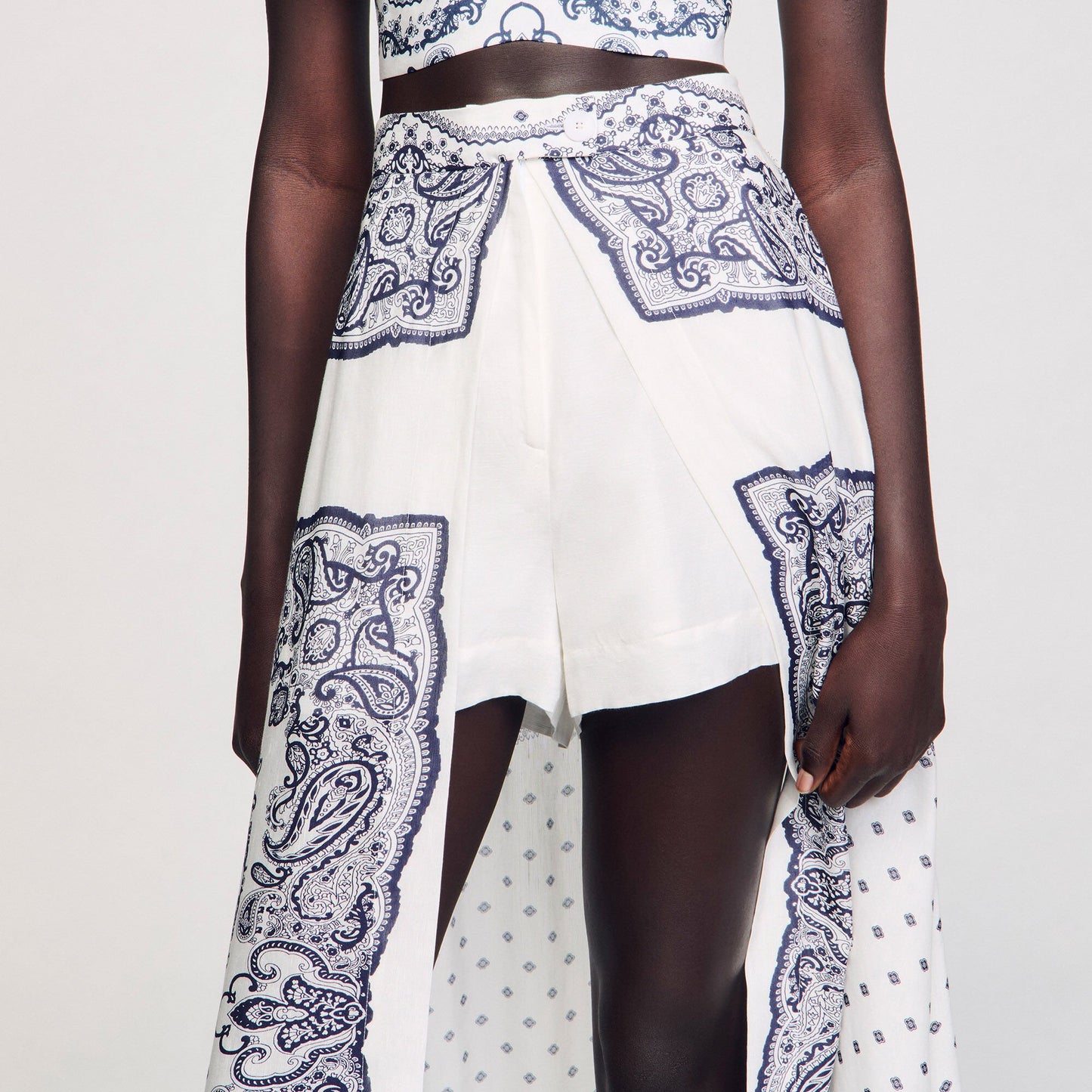 Sandro Bandana-motif skirt shorts White / Blue