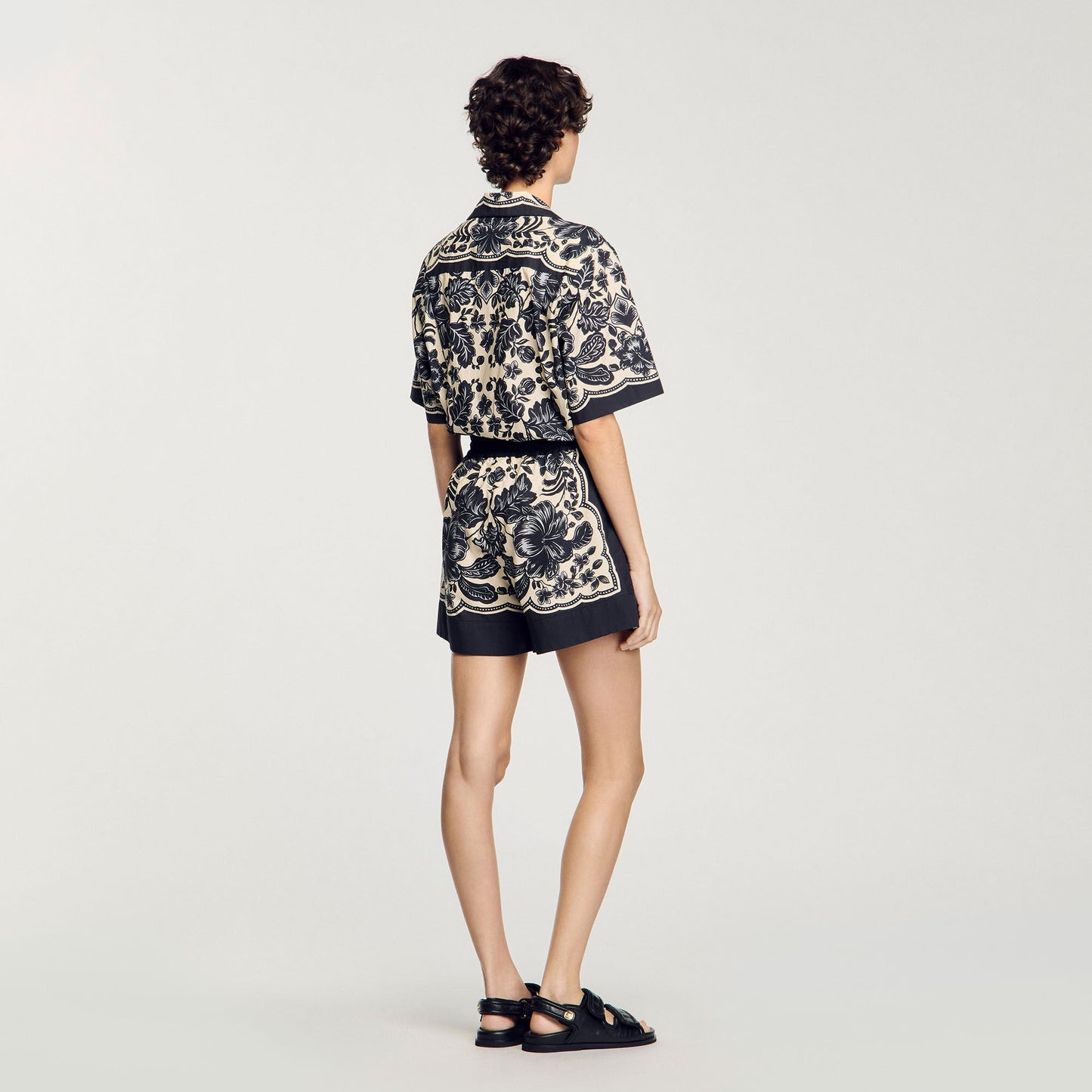 Sandro Floral print shorts Ecru / Black