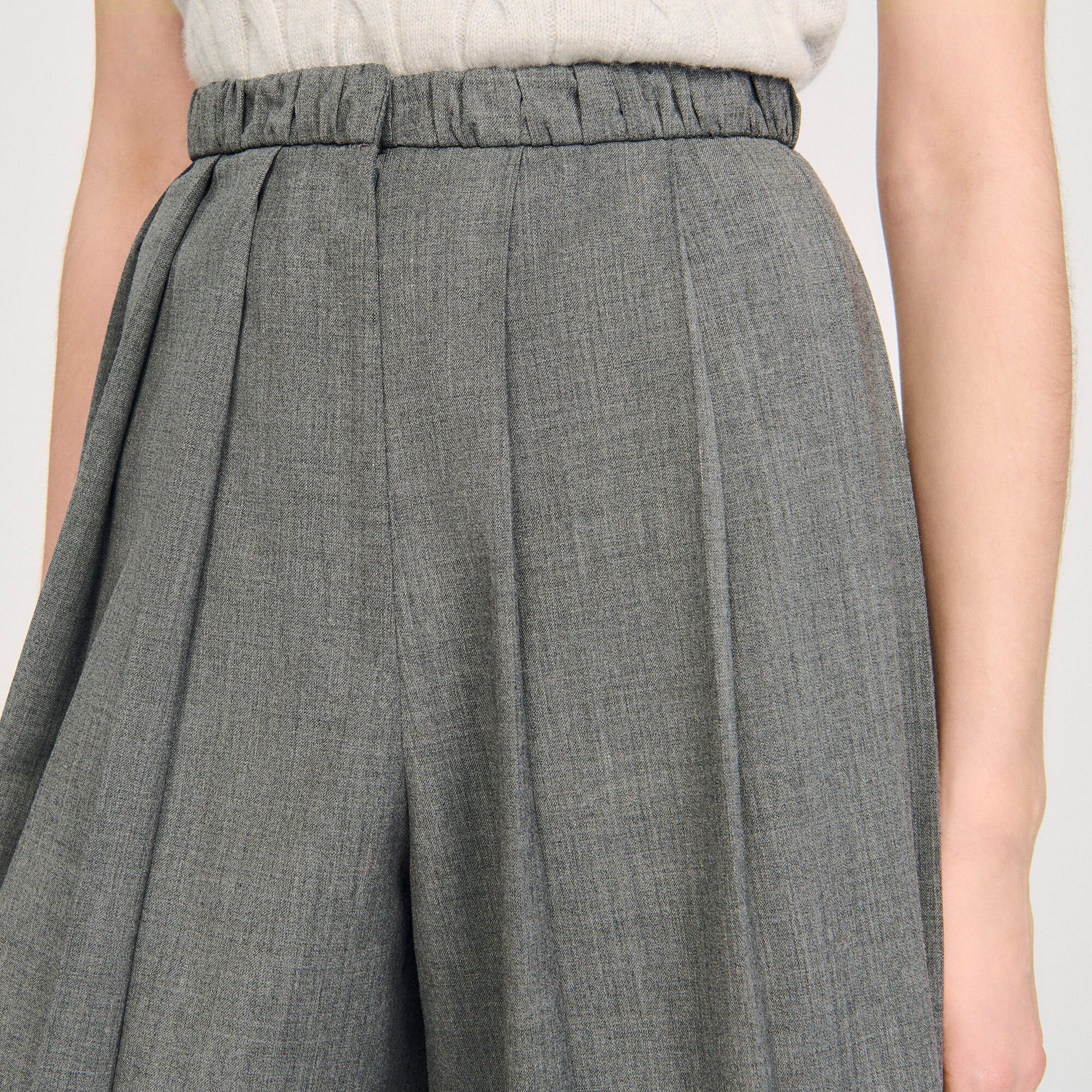 Sandro Pleated long shorts Grey
