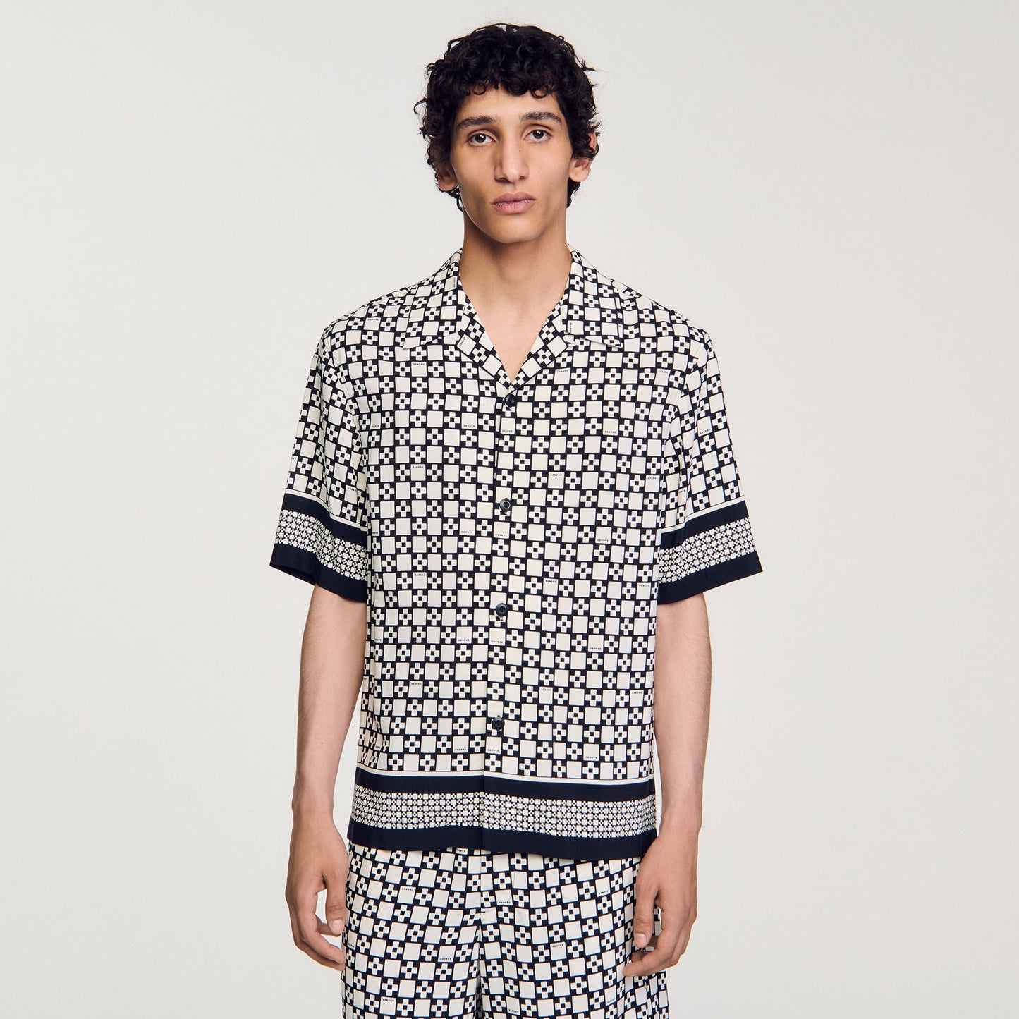 Sandro Square Cross short-sleeved shirt Ecru / Navy