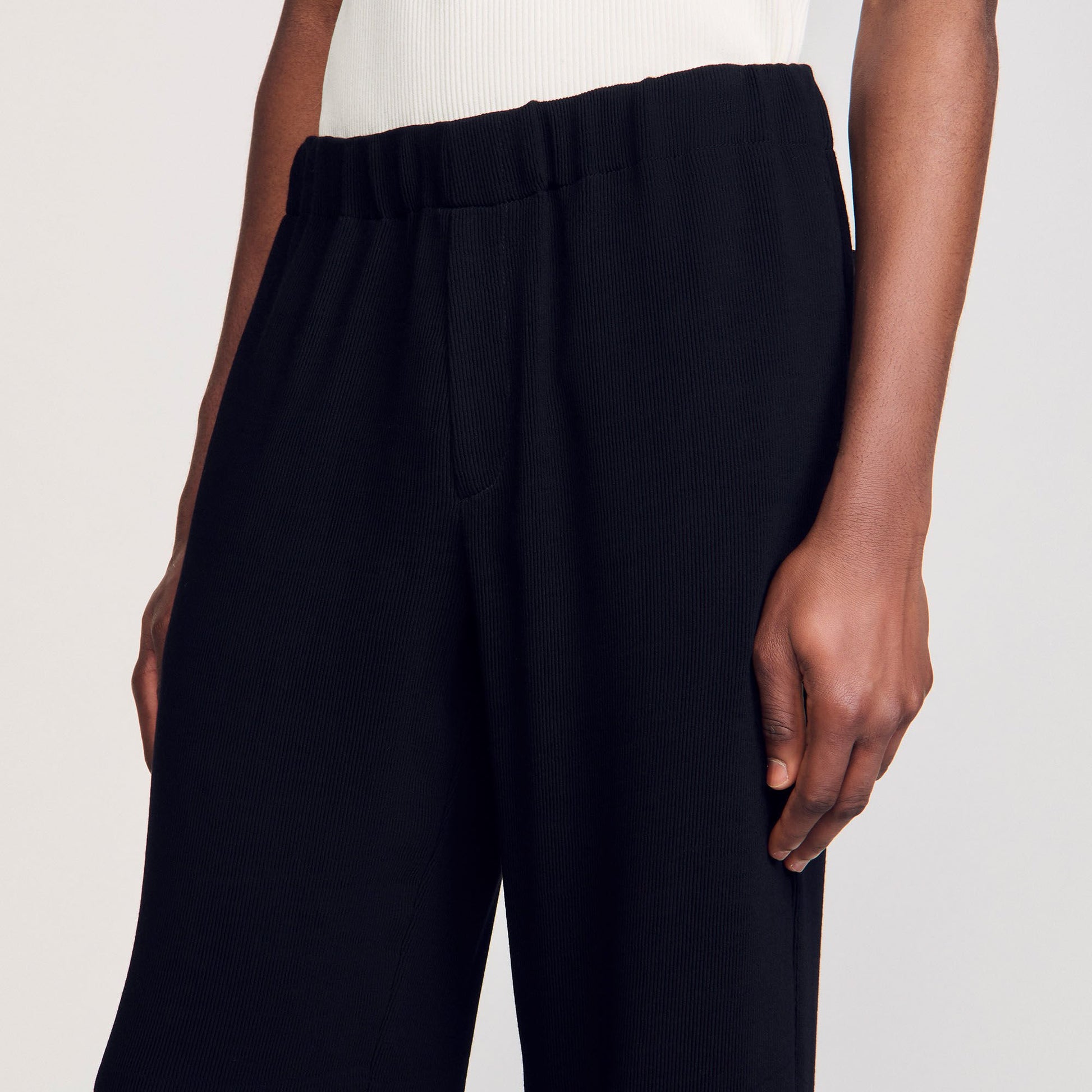 Sandro Pleated trousers Black
