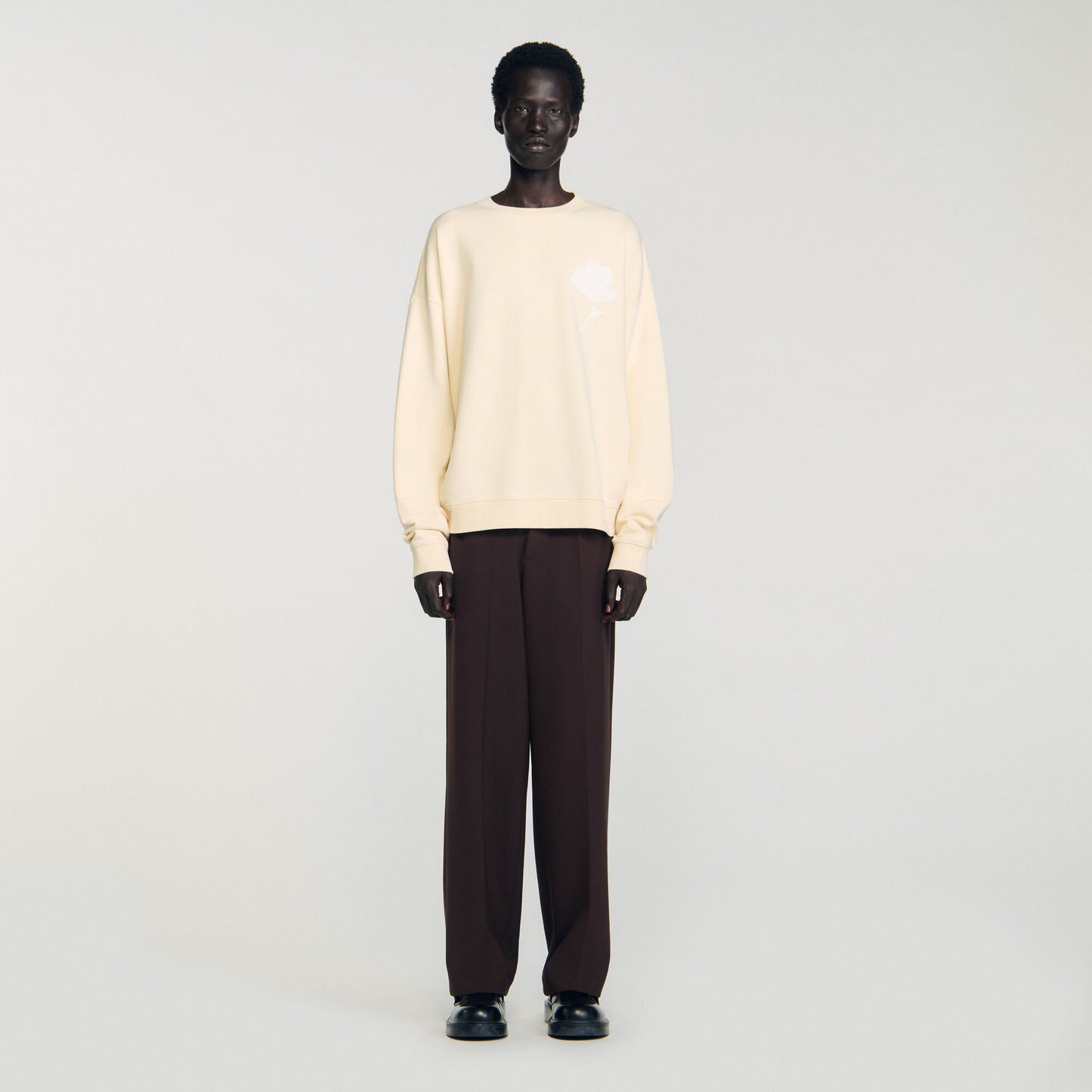 Sandro Sweatshirt with flower patch Butter Cream