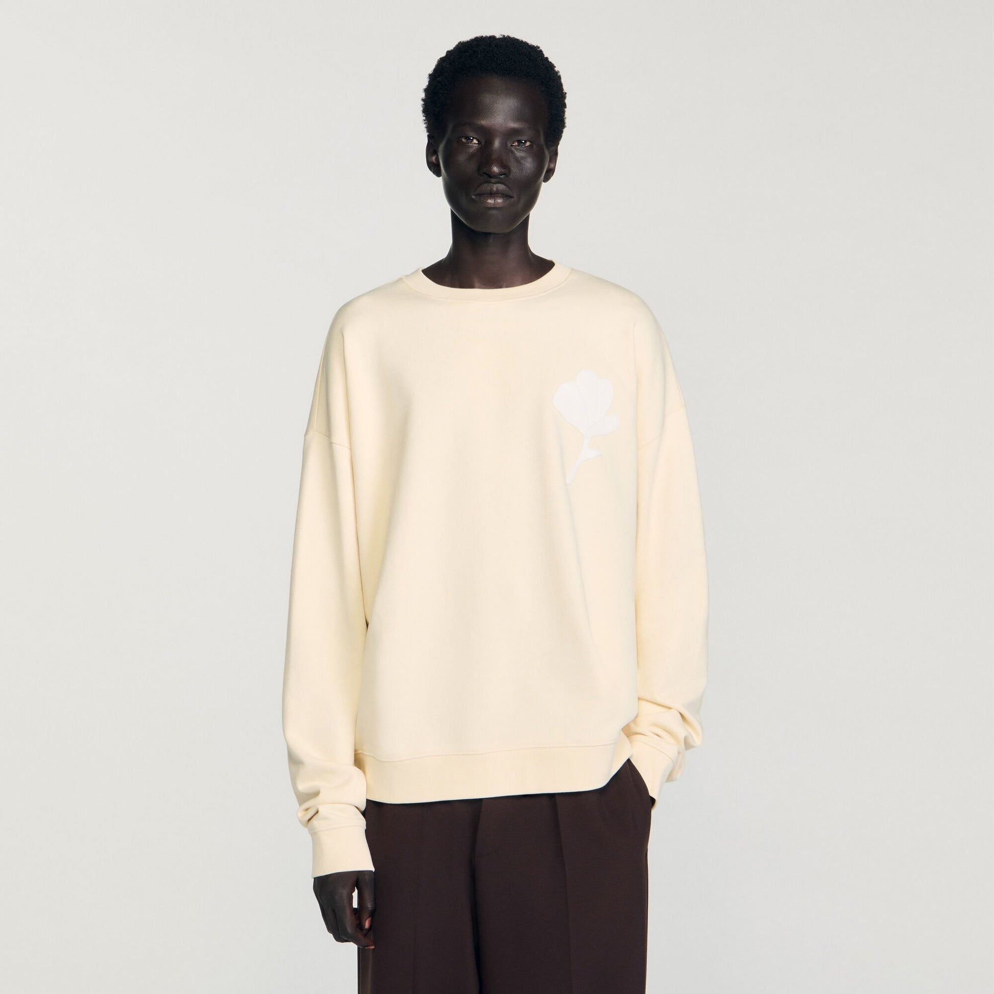 Sandro Sweatshirt with flower patch Butter Cream